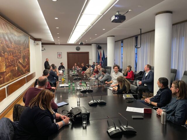 WhatsApp Image 2023-03-03 at 18.04.42